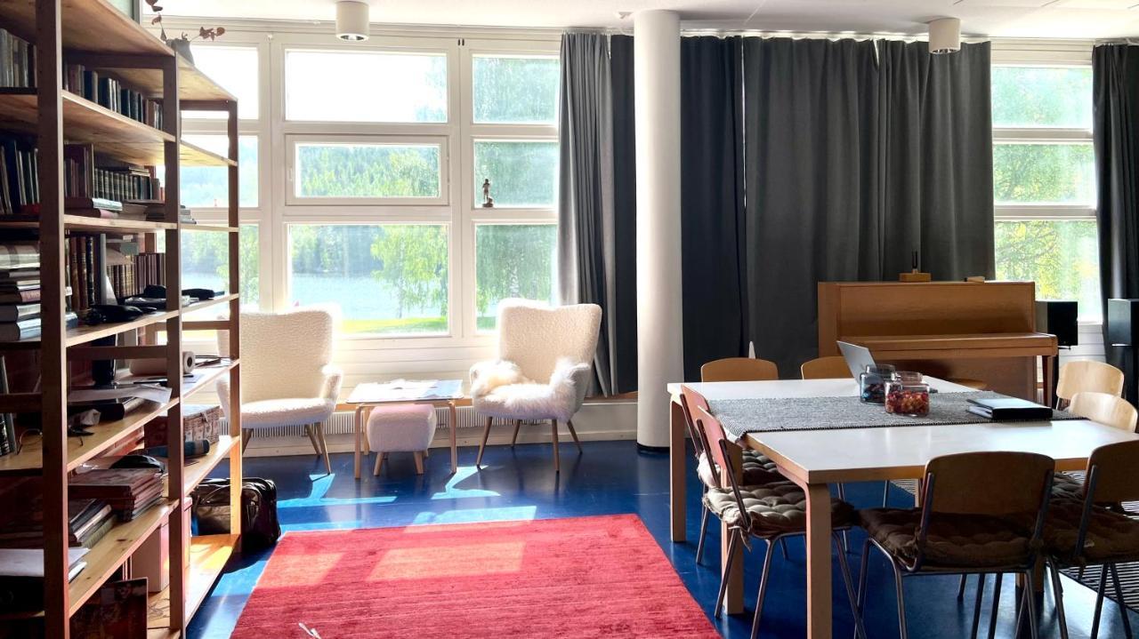 Vanha Koulu Suolahti Luaran gambar