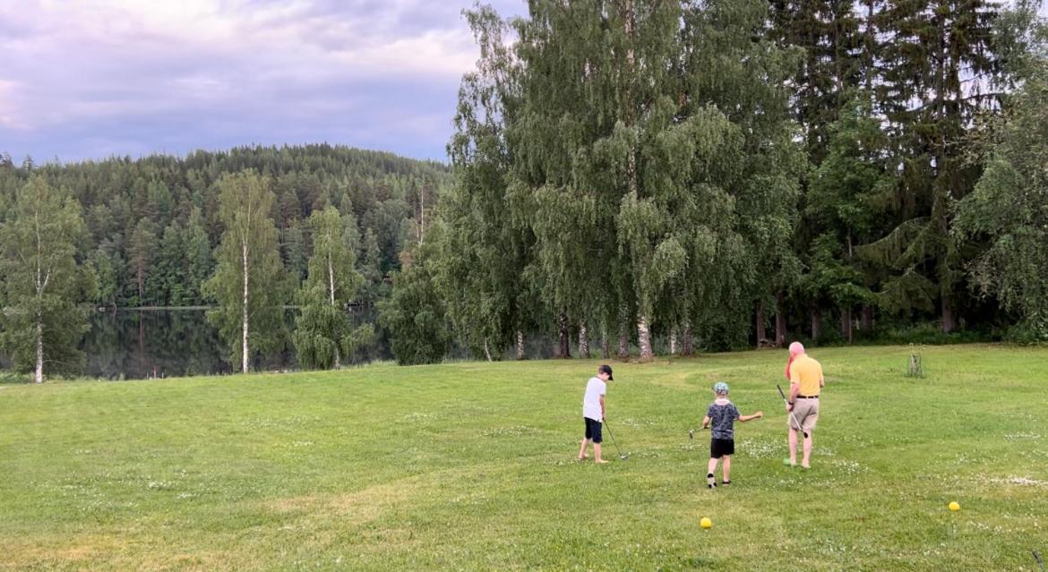Vanha Koulu Suolahti Luaran gambar